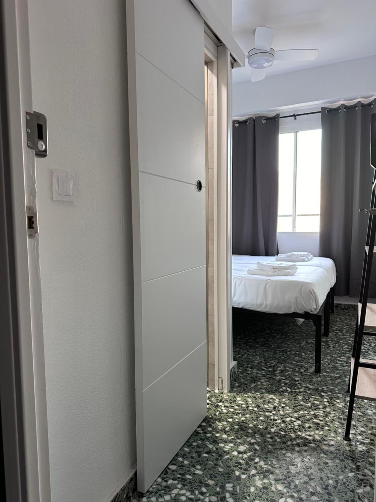 Pension Rioka Calpe Esterno foto